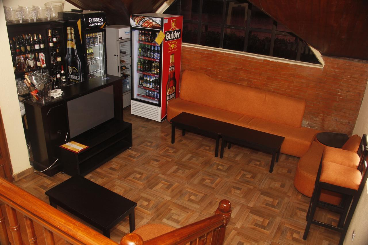 Crown Cottage Hotel Ikeja Zewnętrze zdjęcie